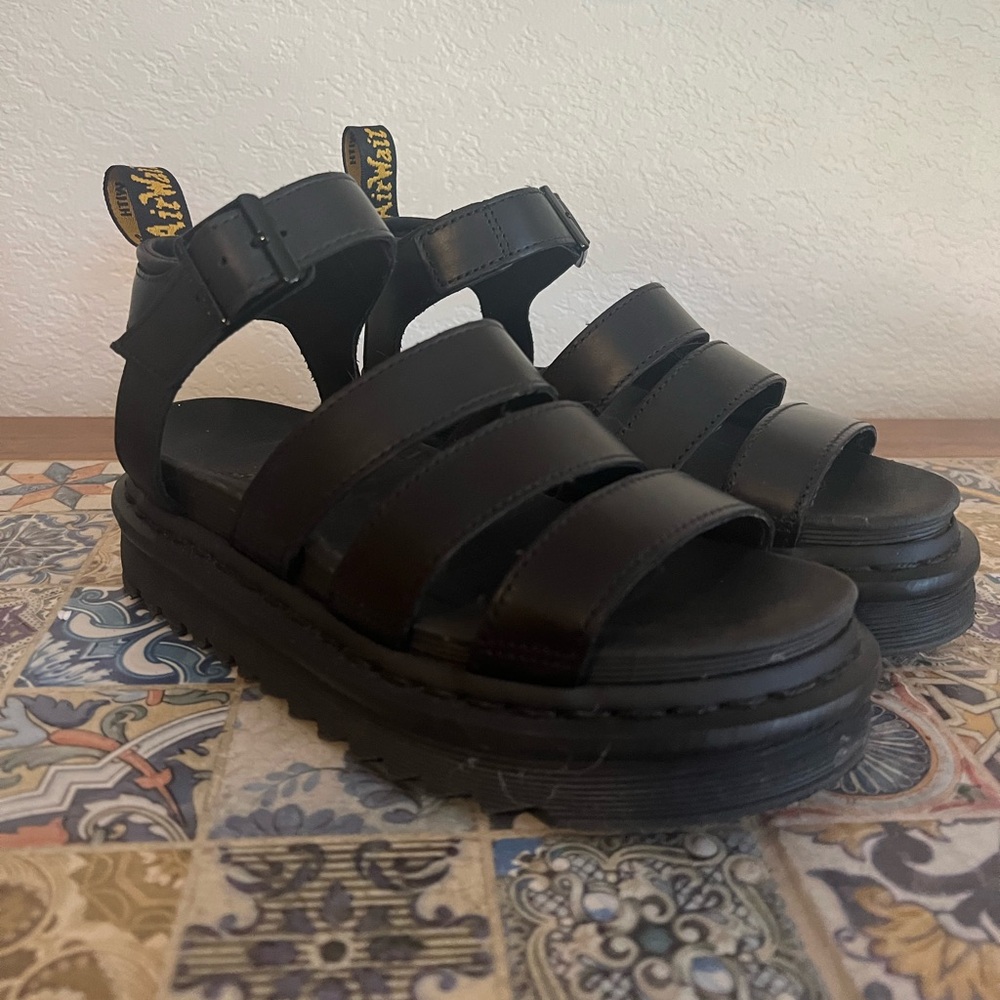 Dr. Martens Blaire Black Sandal size 5 EUC platform